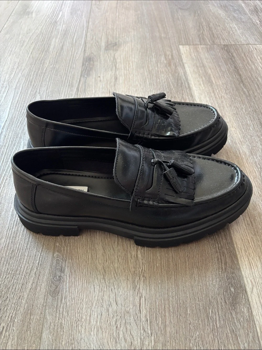 Steve Madden Black Tassel Fringe Slip-On Loafers. Only worn once. Brand new.